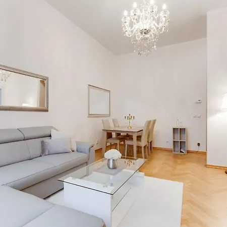 Old Town Royal Two Bedroom * Πράγα