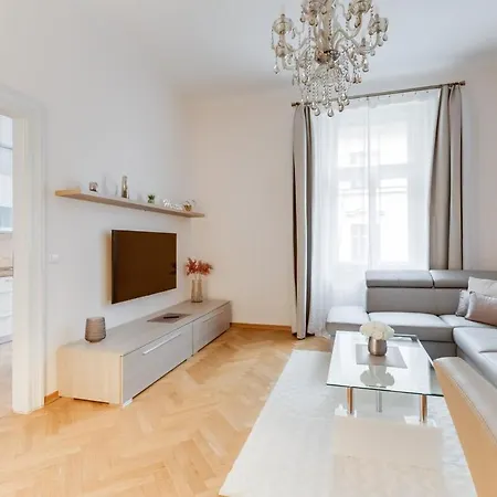 Old Town Royal Two Bedroom Praha