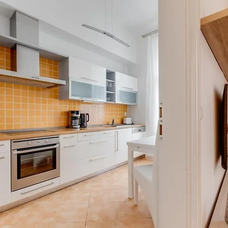 Old Town Royal Two Bedroom Πράγα