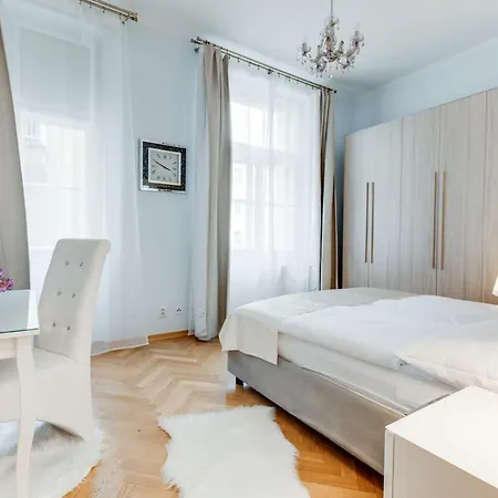 Old Town Royal Two Bedroom * Praha