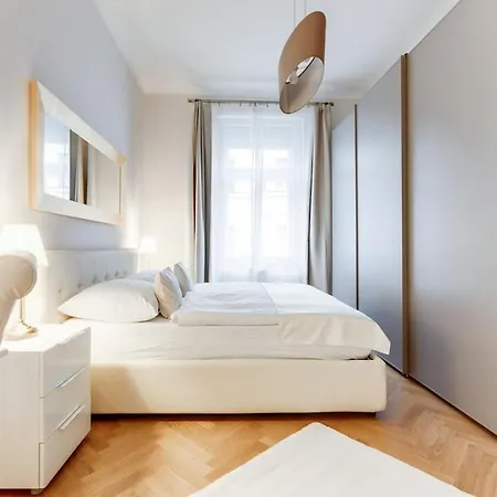 Old Town Royal Two Bedroom Διαμέρισμα Πράγα