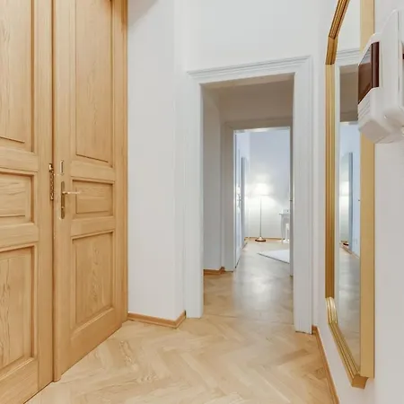 Old Town Royal Two Bedroom Praha